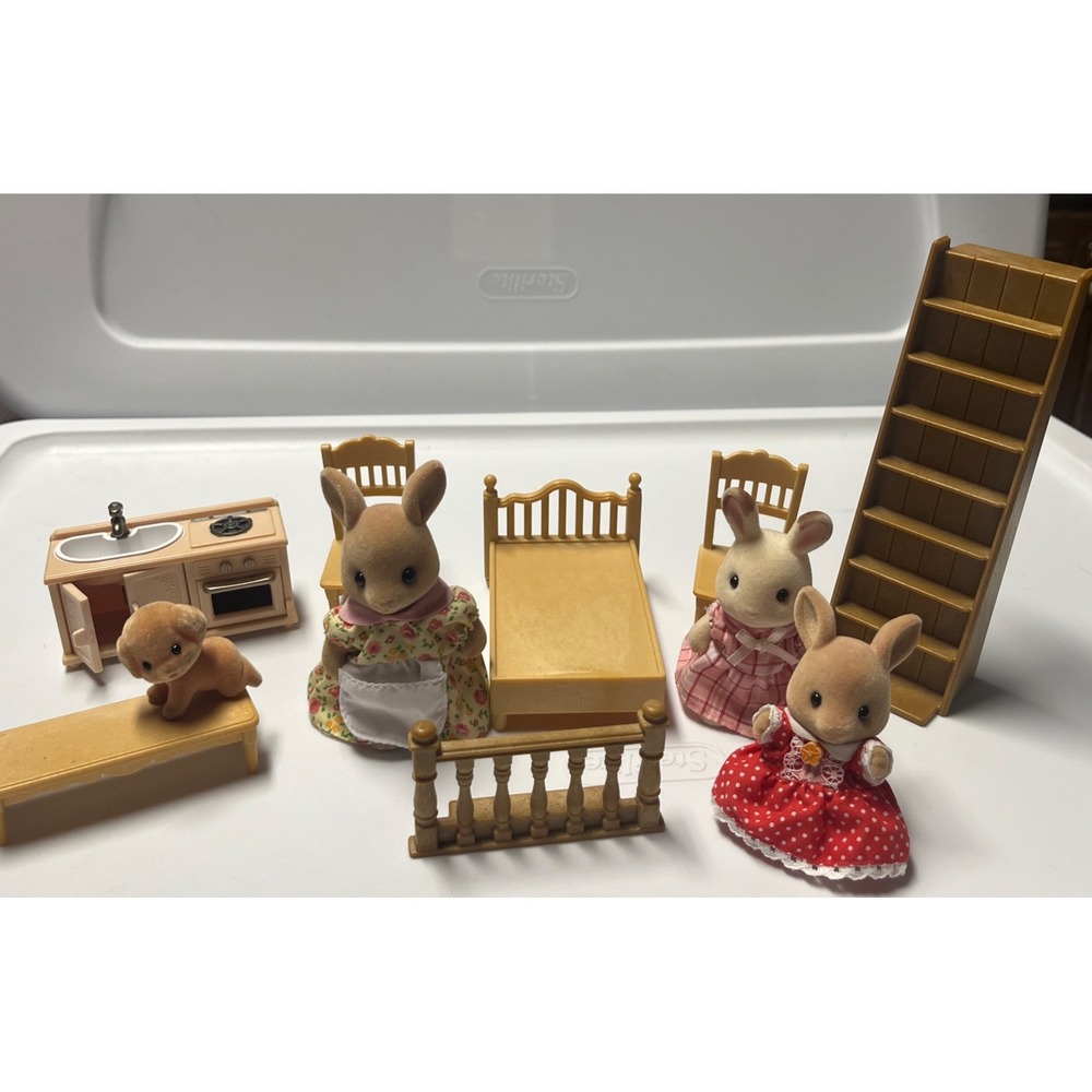 "Sylvanian Families Bundle - House & Dolls Set, Accessories Included"